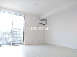 ファミーユ深井 201 2階2LDKのリビング/ダイニング