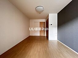 ルナ・ジュエル 102 1階1Kのリビング/ダイニング