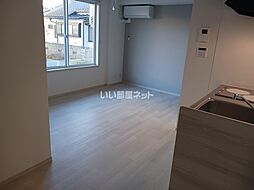 メリディアン吉岡弐番館 102 1階1LDKのリビング/ダイニング