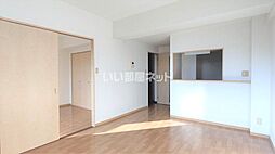 プレジール奥田 303 4階2LDKのリビング/ダイニング