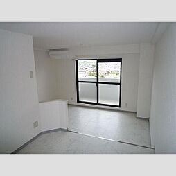 大安ヒルズ 205 2階ワンルームのリビング/ダイニング