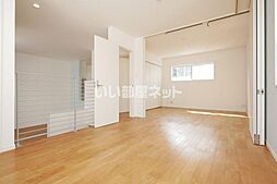 i-Apartment 103 1階3LDKのリビング/ダイニング