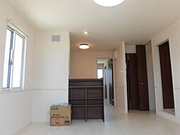 ミラコスタ 206 2階1LDKのリビング/ダイニング