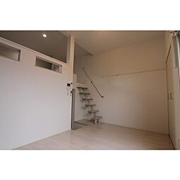 リラ・ウレシパ 205 2階1Kのリビング/ダイニング