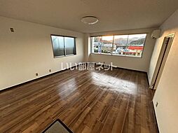 グロリアス 302 3階1LDKのリビング/ダイニング