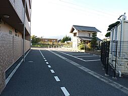 7 / 11