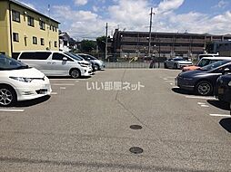 7 / 11
