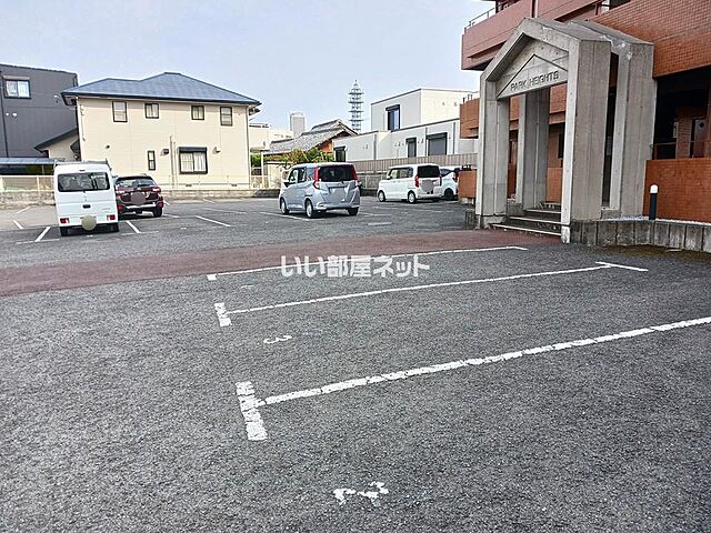 6 / 12