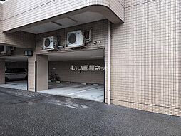 7 / 11