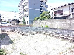 2 / 8