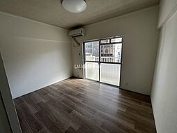 第一下林ビル 302 3階1DKのリビング/ダイニング