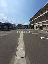 6 / 23