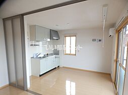 キャッスル・ユウ 201 2階2DKのリビング/ダイニング