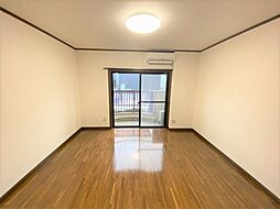 エクセランス・ド・シュレーリン 103 1階1Kのリビング/ダイニング