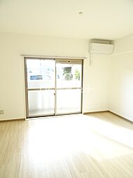 High Jump 101 1階1Kのリビング/ダイニング