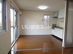 リビングタウンいせ　Ｂ 101 1階2DKのリビング/ダイニング