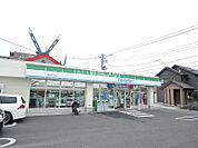 【コンビニエンスストア】ファミリーマート 遠見塚二丁目店まで206ｍ