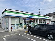 【コンビニエンスストア】ファミリーマート 三木町氷上店まで2517ｍ