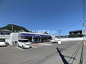 【コンビニエンスストア】ローソン 高松屋島東町店まで128ｍ
