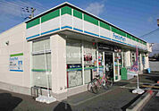 【コンビニエンスストア】ファミリーマート 小野本町店まで1072ｍ