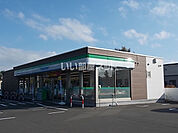 【コンビニエンスストア】ファミリーマート 千歳勇舞7丁目店まで111ｍ