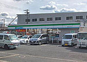 【コンビニエンスストア】ファミリーマート 長田中五丁目店まで664ｍ