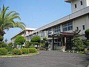 【小学校】橿原市立真菅小学校まで1008ｍ