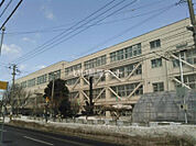 【小学校】新光小学校まで883ｍ