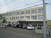 【小学校】新琴似緑小学校まで1445ｍ