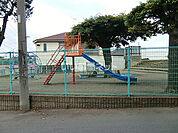 【保育園】すずらん幼稚園まで986ｍ