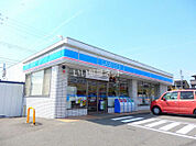 【コンビニエンスストア】ローソン 桑名星見ヶ丘店まで227ｍ