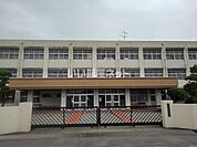 【小学校】三豊市立本山小学校まで272ｍ