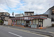 【コンビニエンスストア】セブンイレブン 京都牛ケ瀬店まで854ｍ