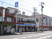 【コンビニエンスストア】ローソン 静岡新富町店まで225ｍ