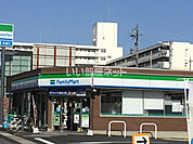 【コンビニエンスストア】ファミリーマート万場大橋店まで611ｍ