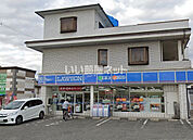 【コンビニエンスストア】ローソン 岸和田田治米店まで688ｍ