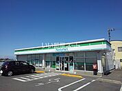 【コンビニエンスストア】ファミリーマート 丸亀郡家店まで715ｍ