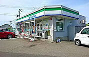 【コンビニエンスストア】ファミリーマート　鶴来店まで217ｍ