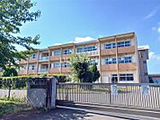 【中学校】笠間市立岩間中学校まで819ｍ