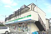 【コンビニエンスストア】ファミリーマート 南足柄まました店まで935ｍ