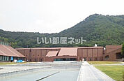 【美術館】福島県立美術館まで228ｍ