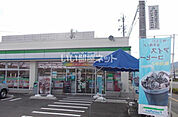 【コンビニエンスストア】ファミリーマート 長野三輪荒屋店まで128ｍ