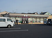 【コンビニエンスストア】セブンイレブン 足立東伊興1丁目店まで542ｍ
