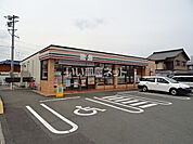 【コンビニエンスストア】セブンイレブン久居新町店まで698ｍ