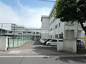【中学校】仙台市立南小泉中学校まで868ｍ