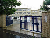 【小学校】福岡市立和白小学校まで522ｍ