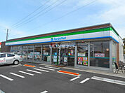 【コンビニエンスストア】ファミリーマート 近江八幡六枚橋店まで703ｍ