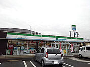 【コンビニエンスストア】ファミリーマート 下館八丁台店まで383ｍ