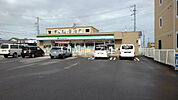 【コンビニエンスストア】ファミリーマート 鈴鹿白子町店まで367ｍ
