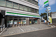 【コンビニエンスストア】ファミリーマート　JR西小倉駅前店まで241ｍ
